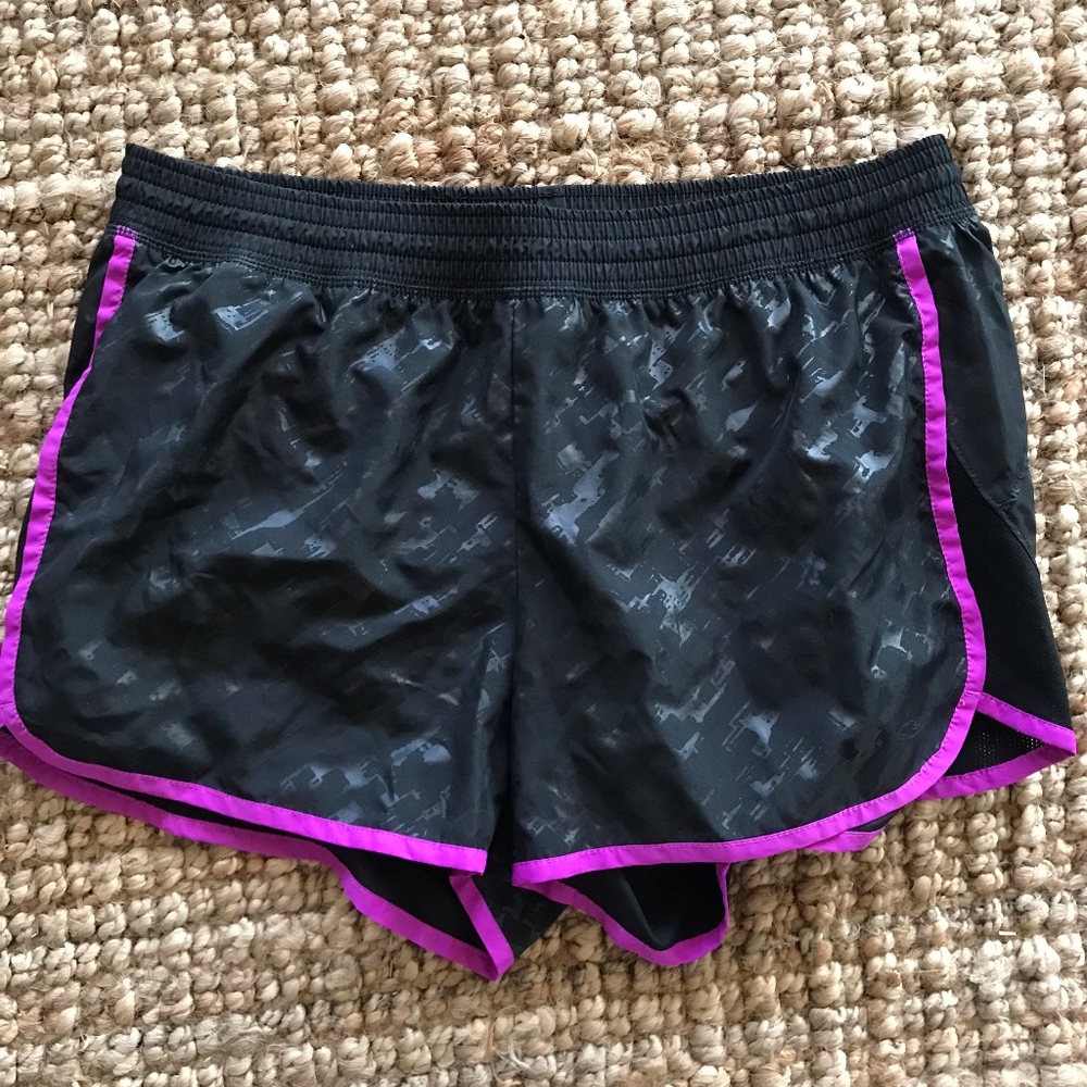 L - Champion - Running Shorts